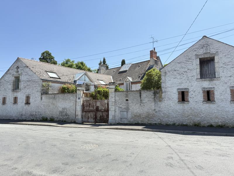 Maison - 210 m² - 11 pièces