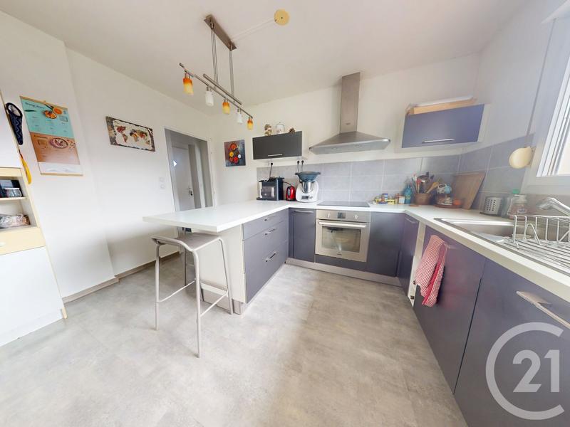 Maison - 92 m² - 4 pièces