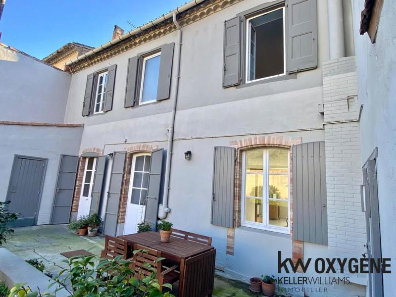 Maison - 220 m² - 6 pièces