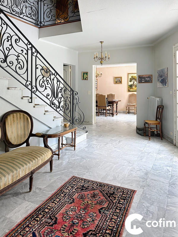 Villa - 250 m² - 8 pièces