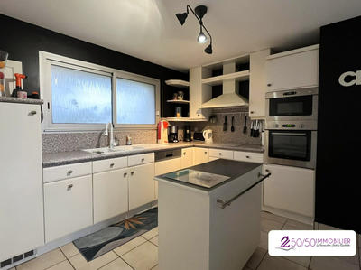 Maison - 85 m² - 5 pièces