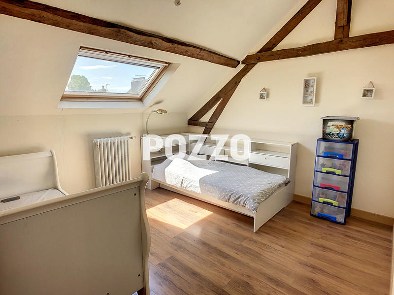 Maison - 295 m² - 10 pièces