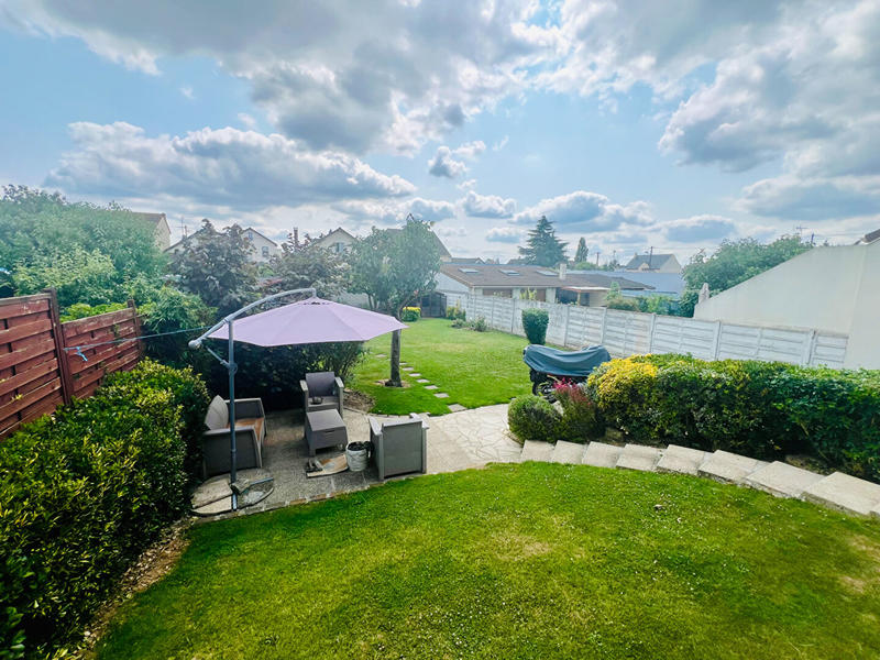 Maison - 95 m² - 5 pièces