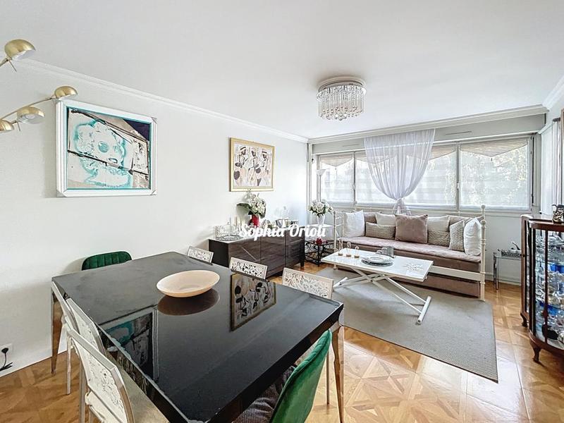 Appartement - 84 m² - 4 pièces