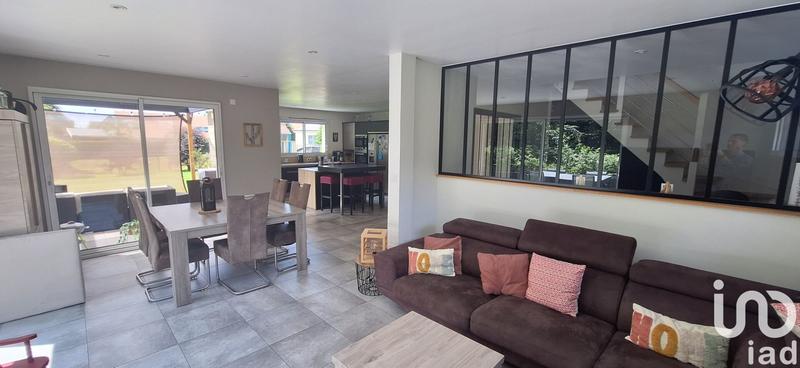 Maison - 140 m² - 7 pièces