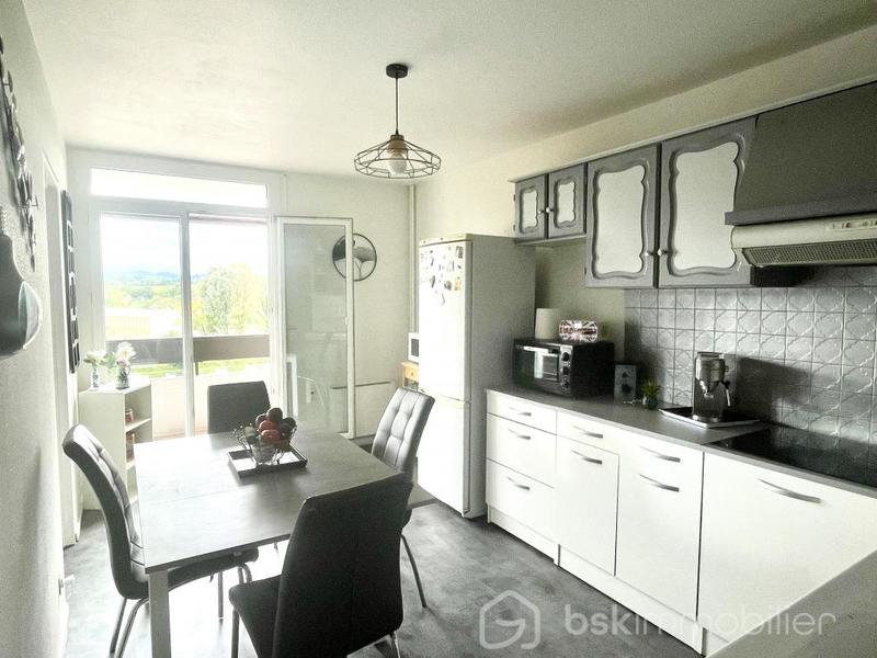 Appartement - 77 m² - 4 pièces