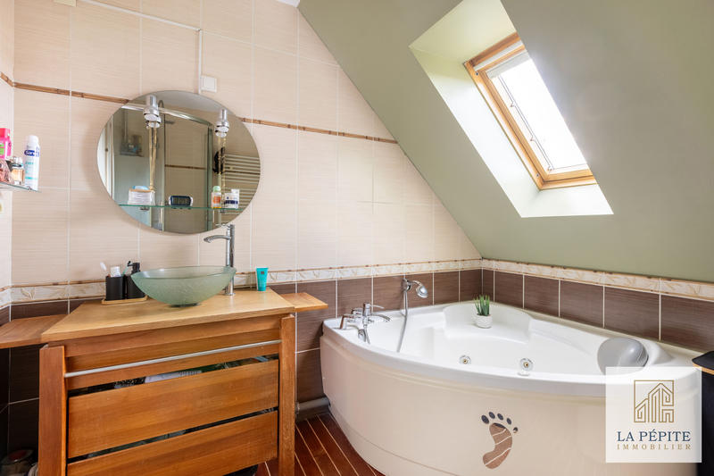 Maison - 114 m² - 5 pièces