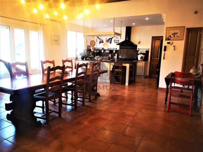 Demeure - 308 m² - 13 pièces