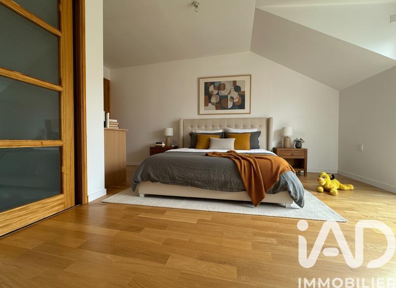 Maison - 206 m² - 8 pièces