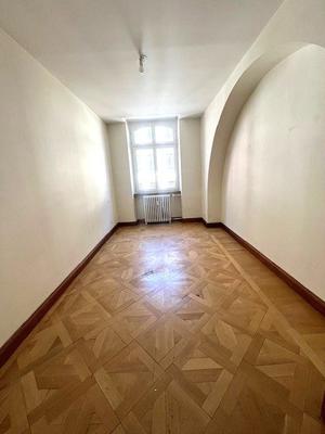 Appartement - 97 m² - 3 pièces