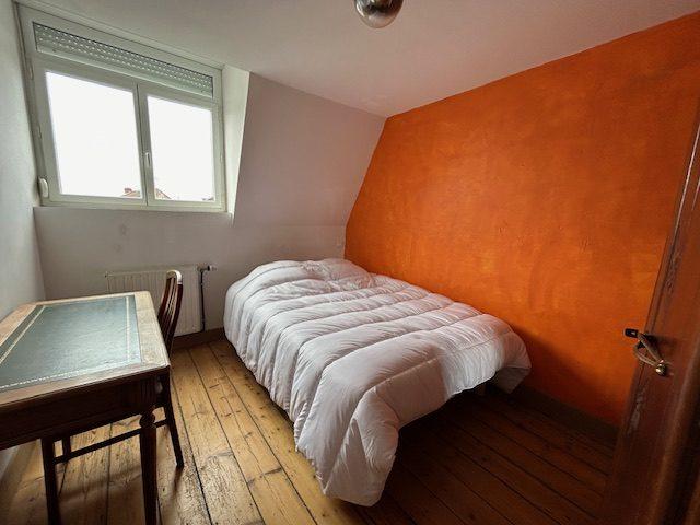 Maison - 240 m² - 6 pièces