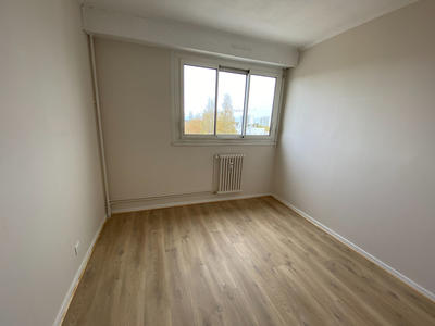 Appartement - 81 m² - 4 pièces