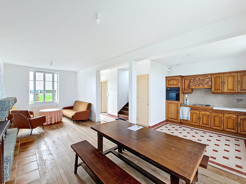 Maison - 80 m² - 5 pièces