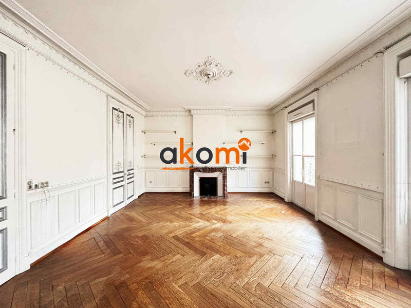 Appartement - 177 m² - 6 pièces