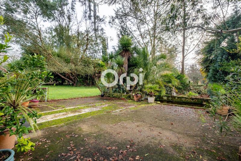 Maison - 376 m² - 7 pièces