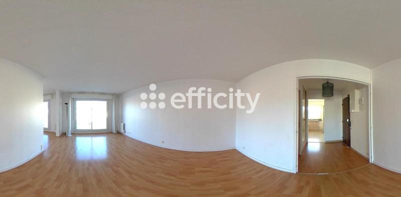 Appartement - 100 m² - 5 pièces