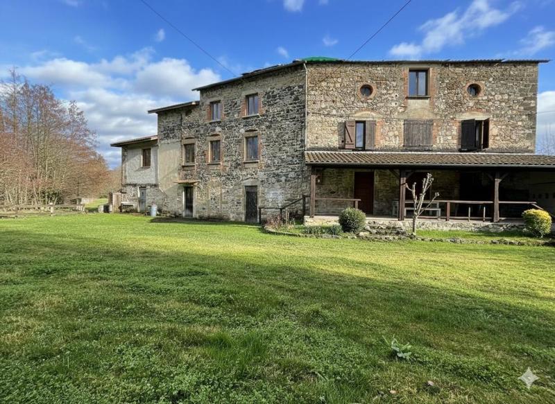 Maison - 200 m² - 4 pièces