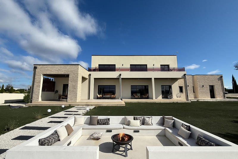 Maison d'architecte - 327 m² - 6 pièces