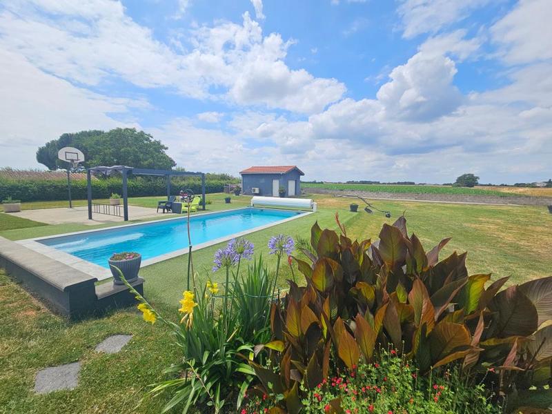 Maison - 160 m² - 5 pièces