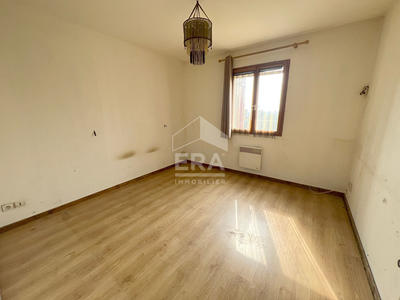 Maison - 92 m² - 5 pièces