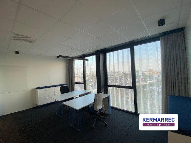 Bureau - 408 m²