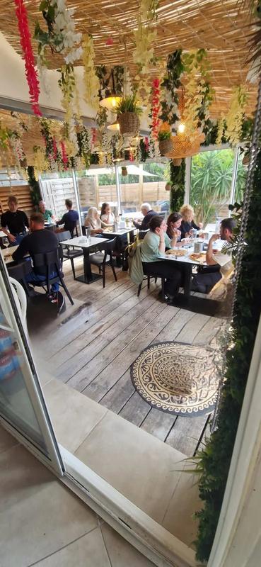 Magasins - 140 m² - 6 pièces