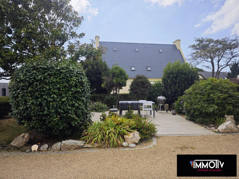 Maison - 176 m² - 8 pièces