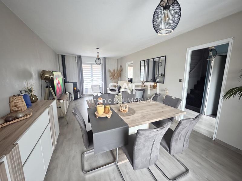 Maison - 90 m² - 5 pièces