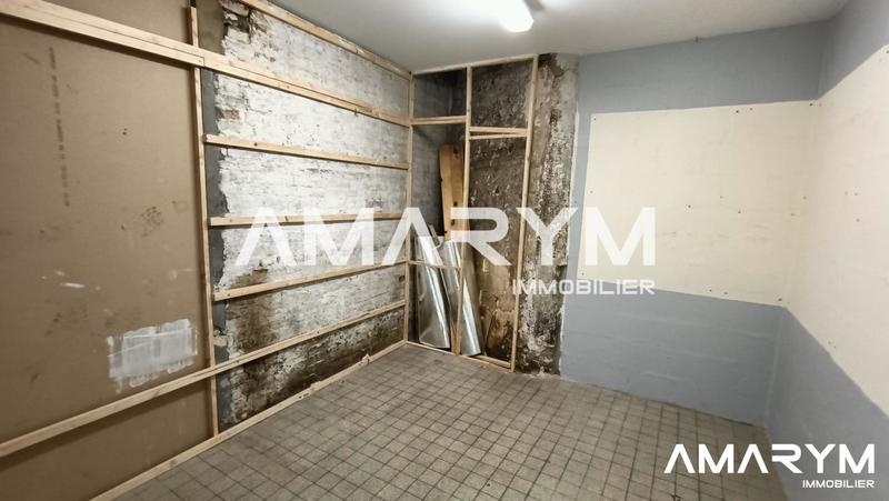 Local d'activité / Entrepôt - 79 m²