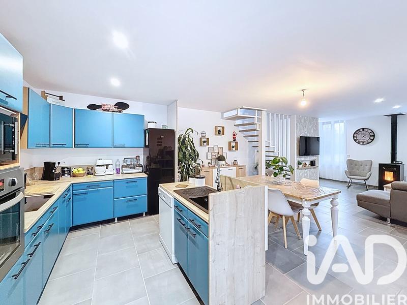 Maison - 96 m² - 4 pièces