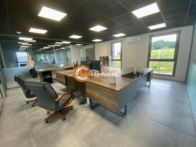 Bureau - 700 m²