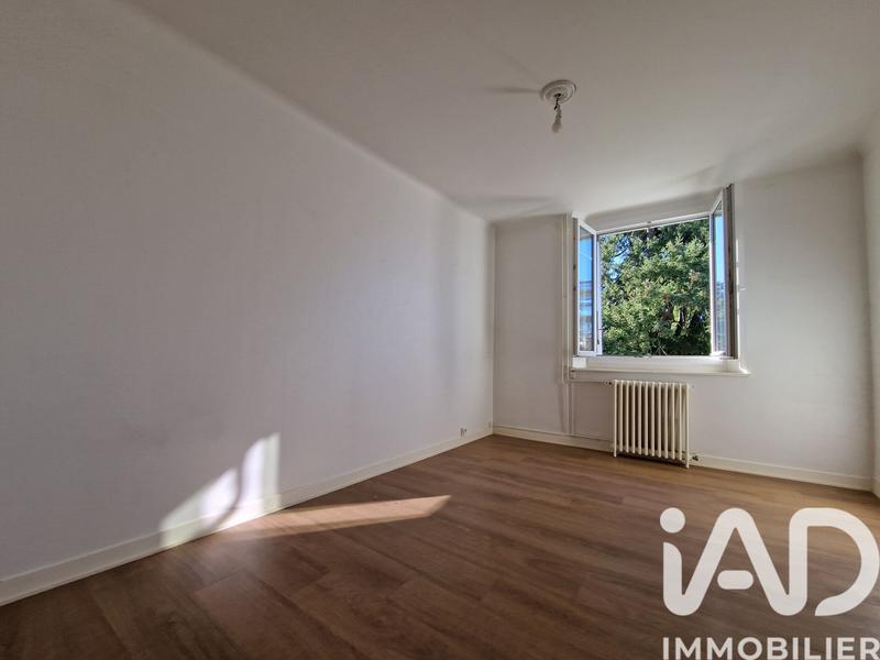 Maison - 250 m² - 9 pièces