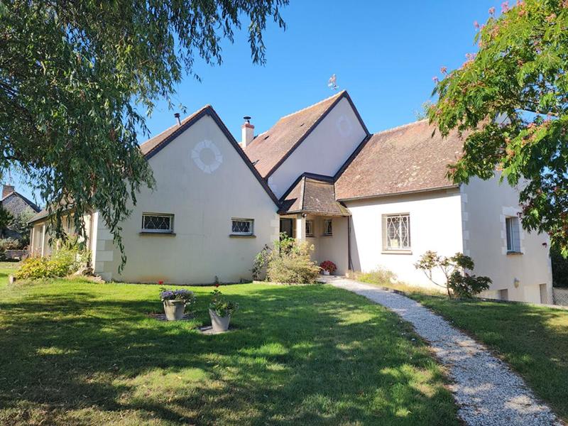 Maison - 246 m² - 7 pièces