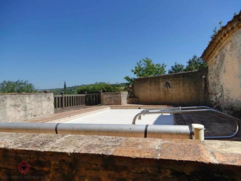 Demeure - 303 m² - 10 pièces