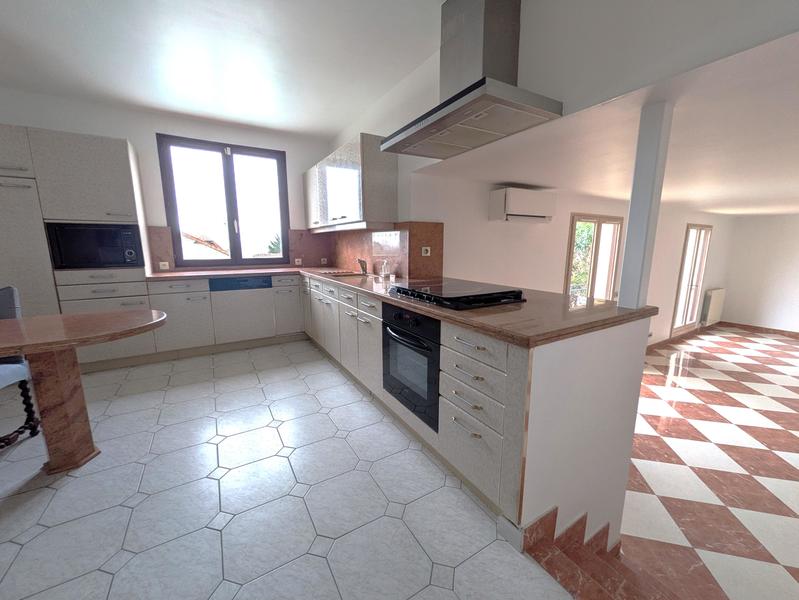 Maison contemporaine - 176 m² - 8 pièces