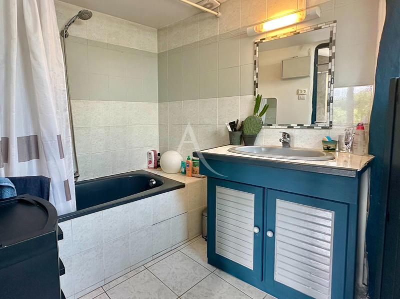 Maison - 80 m² - 3 pièces