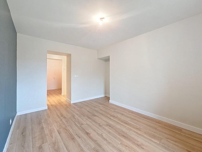 Maison - 200 m² - 7 pièces