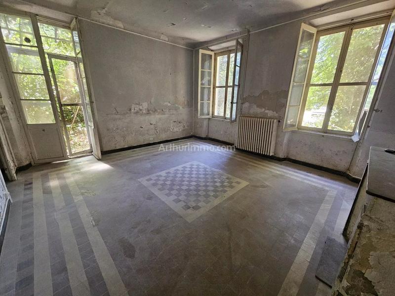 Maison - 140 m² - 9 pièces