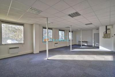 Local d'activité / Entrepôt - 648 m²