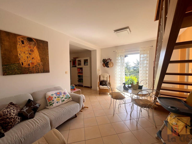 Maison - 207 m² - 10 pièces