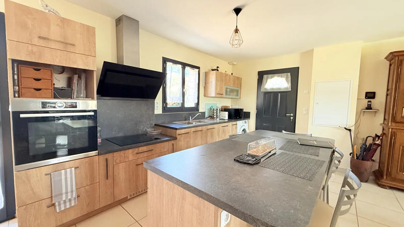 Maison - 85 m² - 4 pièces