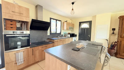 Maison - 85 m² - 4 pièces