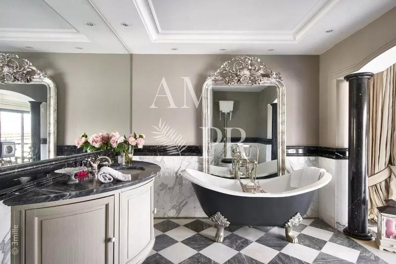 Appartement - 209 m² - 4 pièces