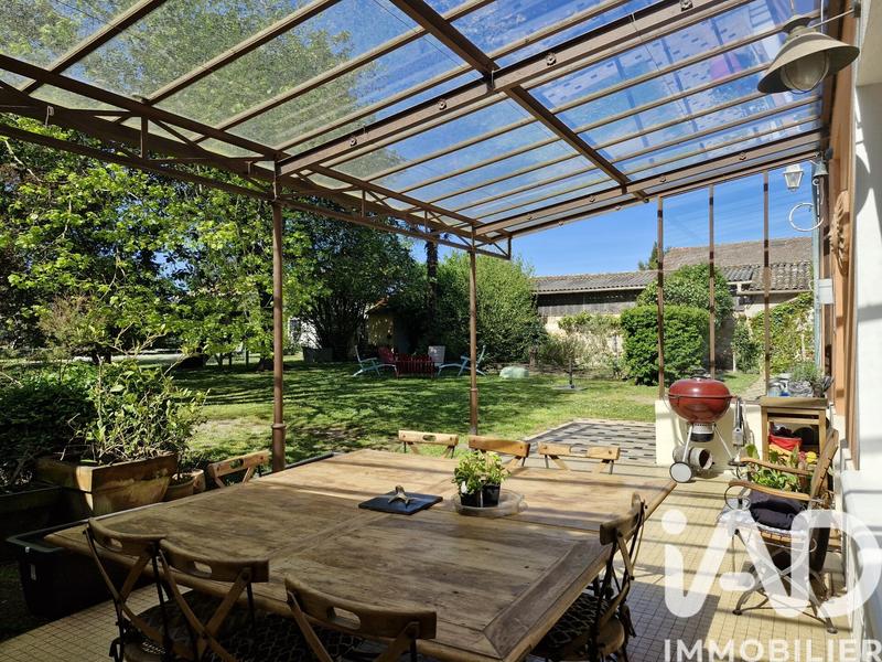 Maison de ville - 321 m² - 9 pièces