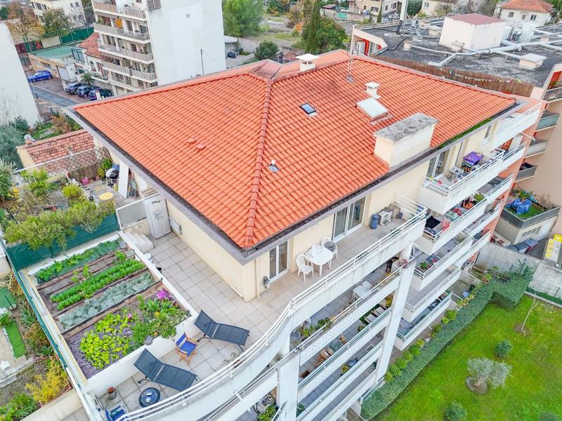 Penthouse - 38 m² - 2 pièces