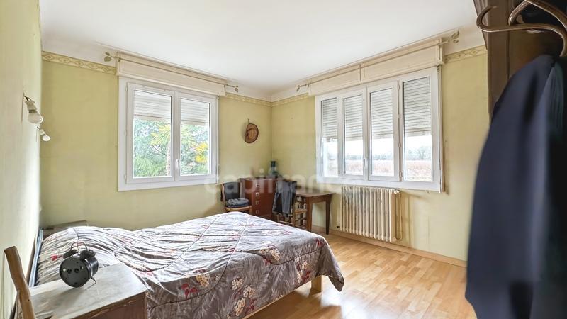 Maison - 99 m² - 5 pièces