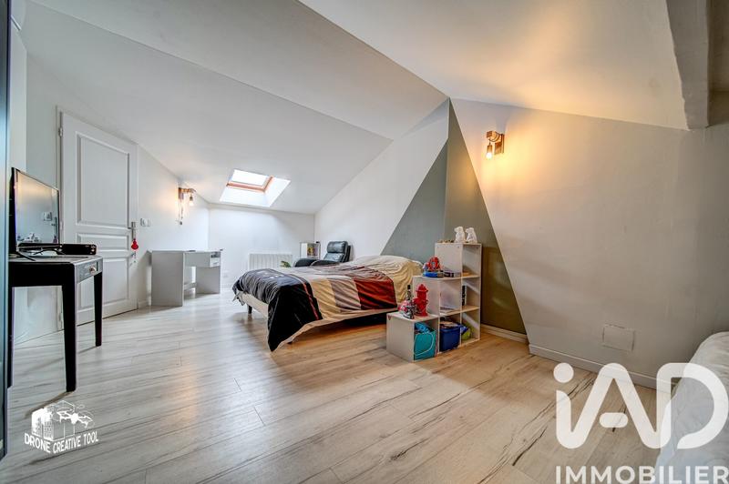 Maison - 247 m² - 7 pièces