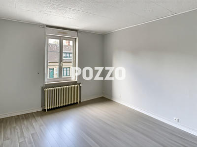 Maison - 85 m² - 5 pièces