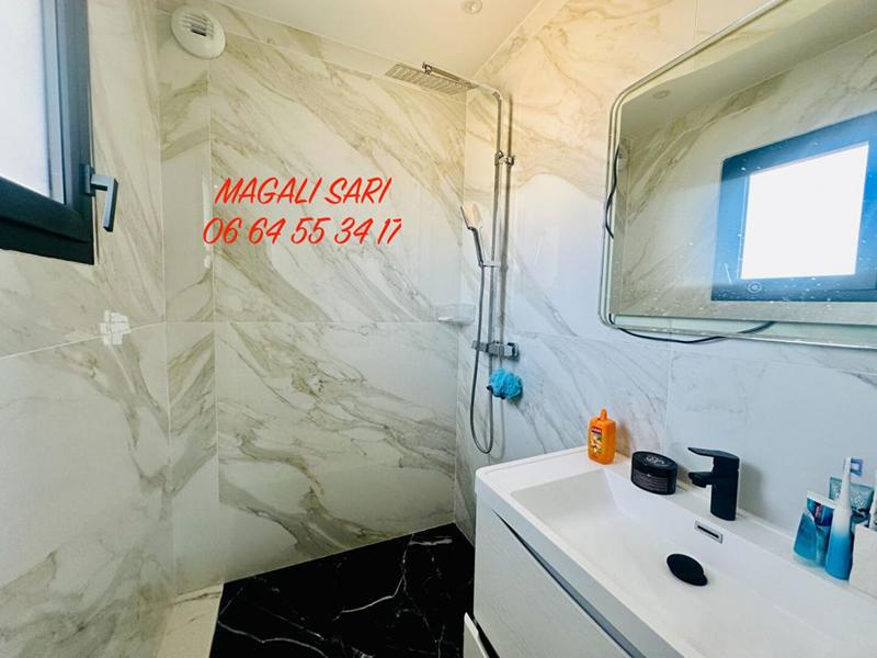 Villa - 185 m² - 8 pièces