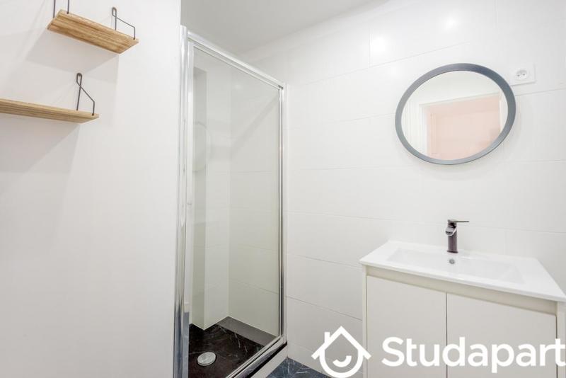 Chambre - 12 m² - 1 pièce